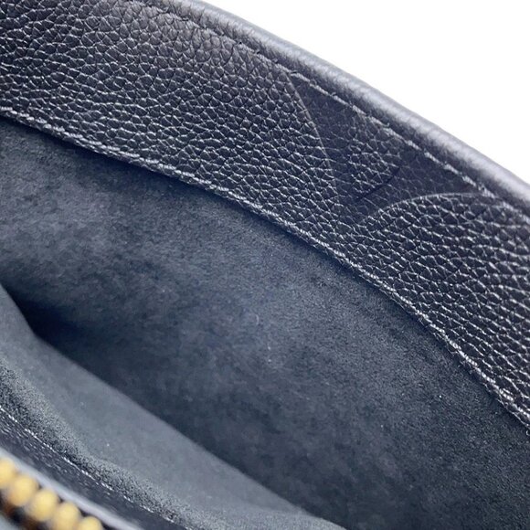 LOUIS VUITTON OnthegoEW Monogram Empreinte Leather Noir M23640 - Picture 11 of 15